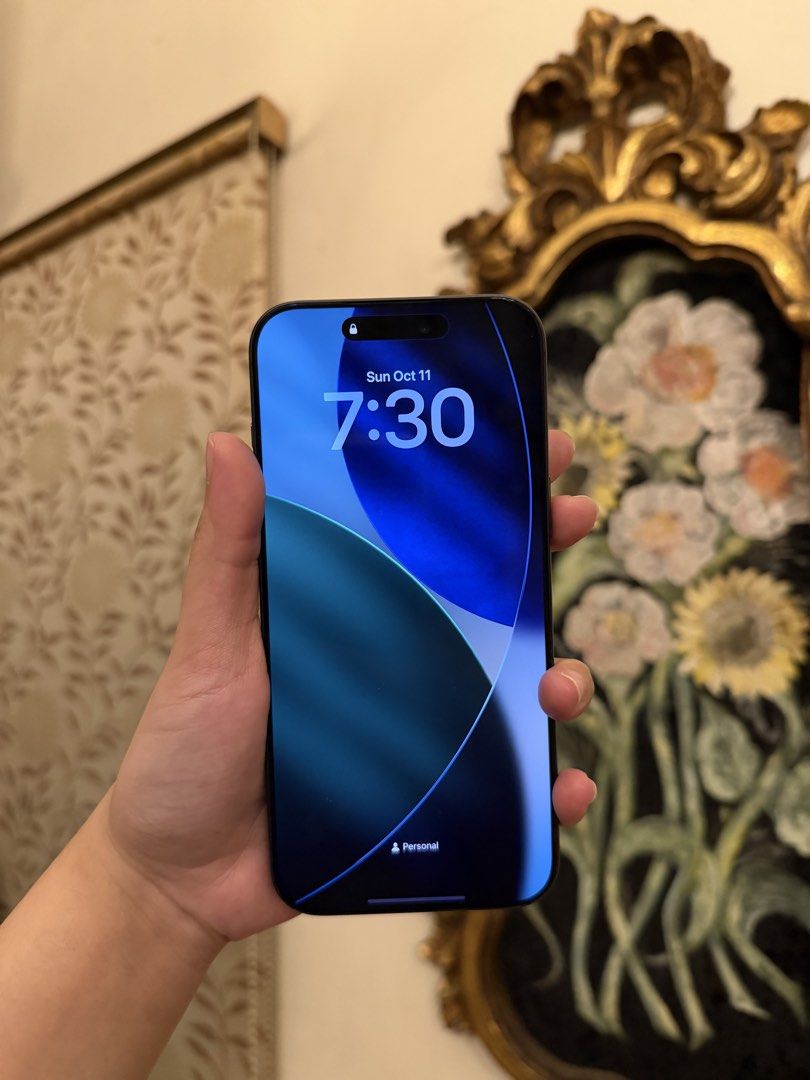 iPhone 17 Promax 256gb (Category: iPhone 17 Series) located in Manila. Submitted by arkaclothing_ (Listing ID 1467296860, Image 3). Description: Iphone 17 Promax 256gb 64,000 - negotiable!!! 93% batt health No issue & no history of repair W/ box & case 📍 ANTIPOLO.