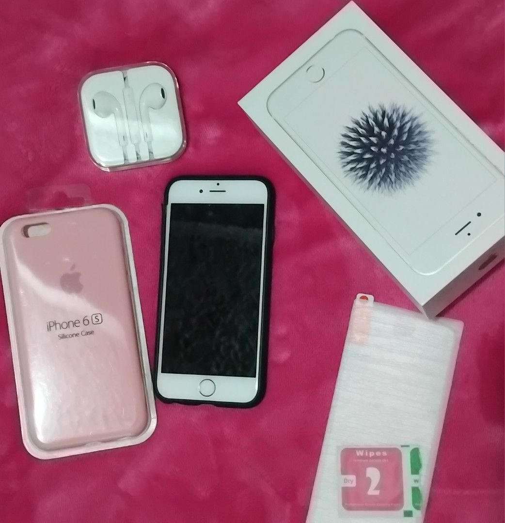 Iphone 6 32gb rose gold (Category: iPhone 6 Series) located in Baguio. Submitted by vpmolina26 (Listing ID 1467317636, Image 2). Description: good as a back up phone, includes original box, orig Apple wired headphones,case,screen protector and Bavin fast charger adapter( no cord)..1200, Baguio area.