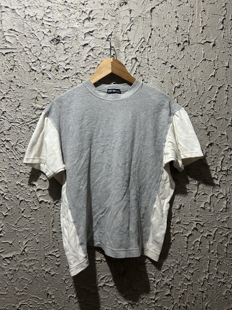 issey miyake two tone tee (Category: Tshirts & Polo Shirts ) located in Naga. Submitted by babyneptune (Listing ID 1467257607, Image 1). Description: verrygood condition size small .