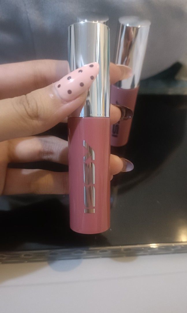 ISSY Lip Lacquers (Category: Makeup) located in Manila. Submitted by vanillee_ (Listing ID 1467196764, Image 2). Description: ISSY Lip Lacquers 180 each Shades: Fickle Two-Faced Cowgirl (SOLD) Like New Bihira ko na lang talaga sila nagagamit.