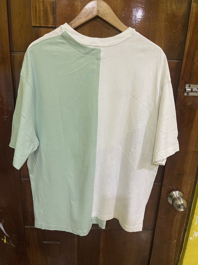 Izzue Shirt (Category: Tshirts & Polo Shirts ) located in Marikina City. Submitted by greatfindsmnlph (Listing ID 1467311435, Image 3). Description: Izzue Shirt Price: 75 Size: Large Width: 23 Length: 30 Color: Mint Green x White Color Rate: 9/10 may discoloration Condition: 10/10 Very nice in actual.