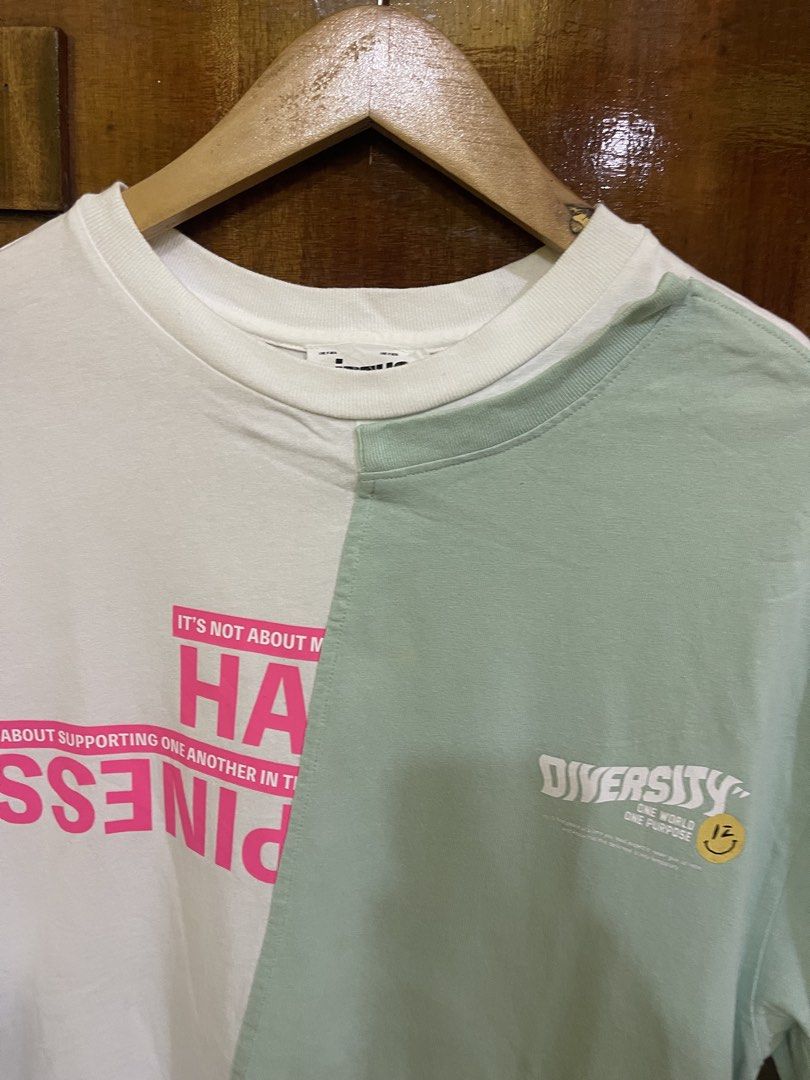 Izzue Shirt (Category: Tshirts & Polo Shirts ) located in Marikina City. Submitted by greatfindsmnlph (Listing ID 1467311435, Image 2). Description: Izzue Shirt Price: 75 Size: Large Width: 23 Length: 30 Color: Mint Green x White Color Rate: 9/10 may discoloration Condition: 10/10 Very nice in actual.