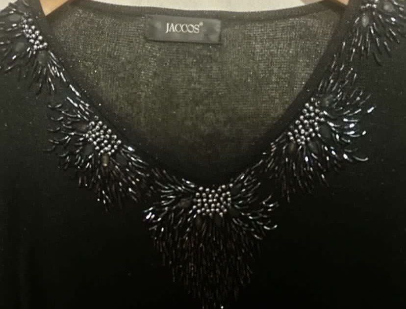 JACCOS Black Beaded V-Neck Shimmer Blouse (Category: Blouses) located in Caloocan City. Submitted by declutteringph. (Listing ID 1467202480, Image 3). Description: No Size on the tag! Measurements: Dimension (inches) Shoulder - 18” Pit to pit - 19” Length - 25” Sleeve Length - 17”.