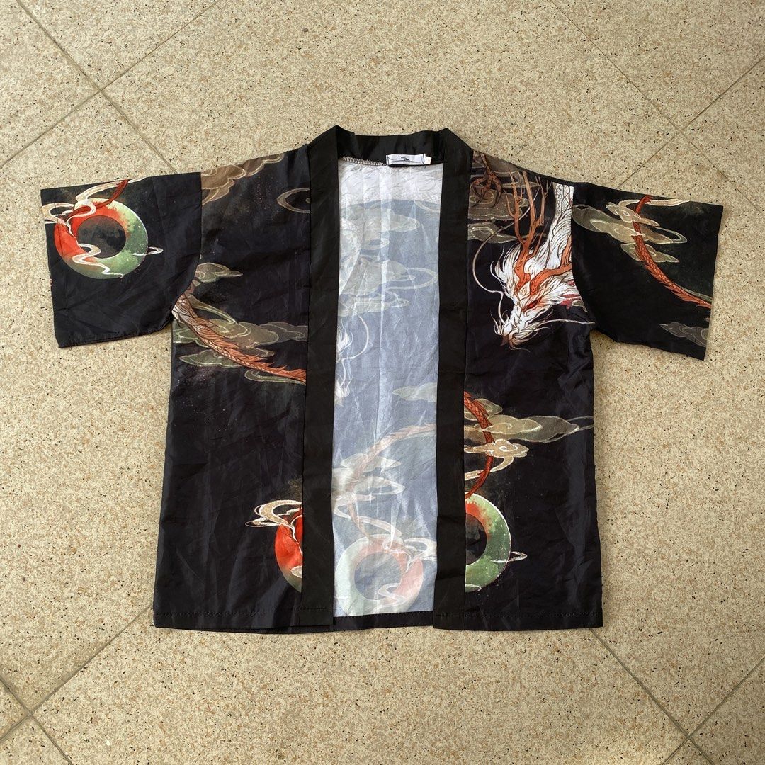 Japanese kimono (Category: Sleep and Loungewear) located in Isabela. Submitted by islandsrelics (Listing ID 1467347361, Image 1). Description: .