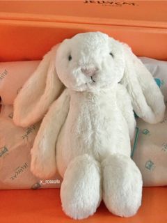 Jellycat Bashful White Bunny with Star Plush Toy, Toys & Collectibles ...