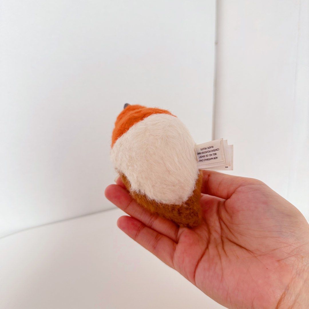 Jellycat Birdling Robin Small Plush (Category: Plushies & Soft Toys) located in Manila. Submitted by ashyyel_ (Listing ID 1467356300, Image 3). Description: no papertag no issues.