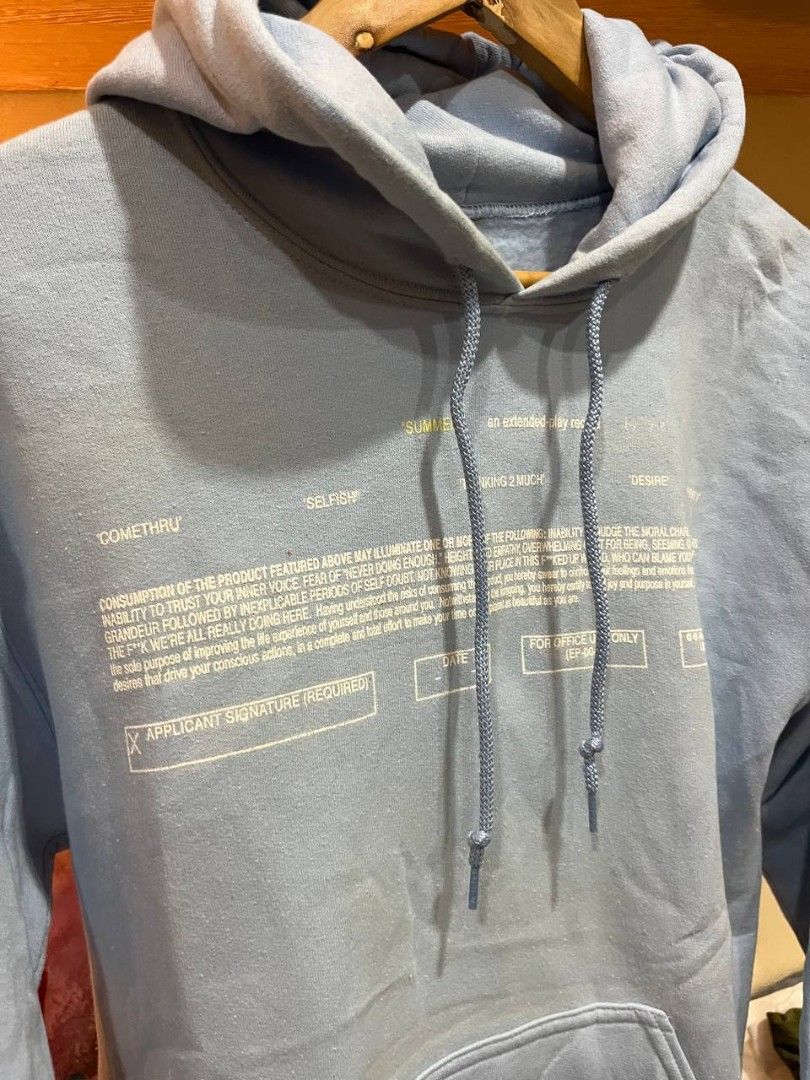 Jeremy Zucker pullover jacket (Category: Coats, Jackets and Outerwear) located in Quezon City. Submitted by michypeachyy1 (Listing ID 1467265236, Image 3). Description: 650 plus shipping only medium to small size.