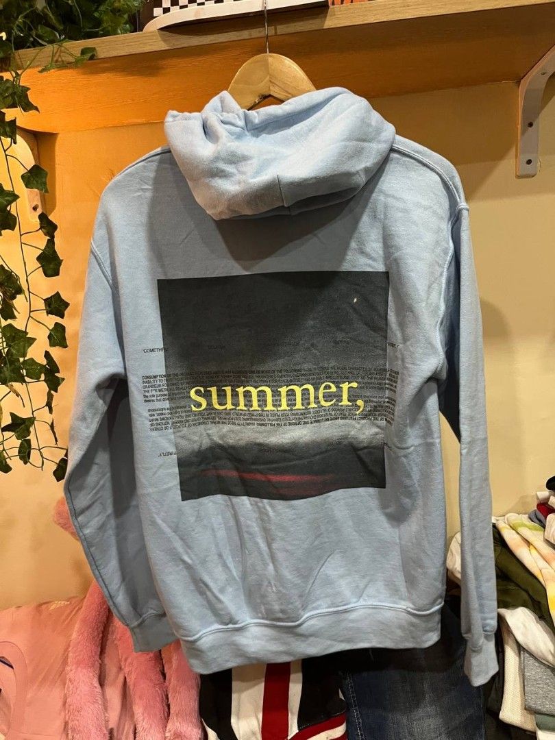 Jeremy Zucker pullover jacket (Category: Coats, Jackets and Outerwear) located in Quezon City. Submitted by michypeachyy1 (Listing ID 1467265236, Image 2). Description: 650 plus shipping only medium to small size.