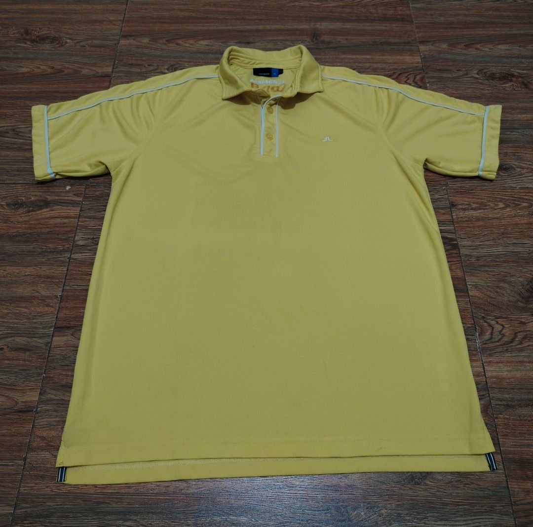 j.lindeberg - Polo Shirt (Category: Activewear) located in Manila. Submitted by espesyaloffer (Listing ID 1467359091, Image 2). Description: J.LINDEBERG - Polo Shirt Condition : 9/10 Size : L Dimensions ⬇️ Width : 21.5 Length : 27 Flaws : none P1,280 + sf.