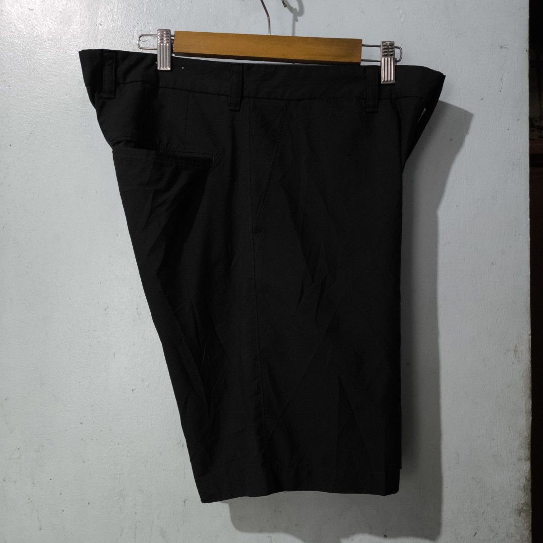 j.lindeberg Golf Chino Short (Category: Activewear) located in Quezon City. Submitted by jedclo (Listing ID 1467283309, Image 3). Description: Size 32 Waistline: 32-36 Length: 19 Leg Open: 11 In pristine condition Color due lightning MOP: GCASH, DM to purchase Disclaimer: "All brand names, logos, and images are registered trademarks of their respective owners. No affiliation or copyright infringement intended.