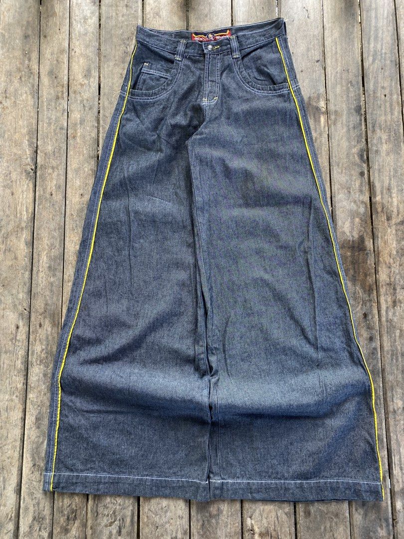 JNCO SOLIDSTATE W-SIDES YELLOW STRIPES THAI (Category: Jeans) located in Manila. Submitted by bottomswrldwidev2 (Listing ID 1467297381, Image 2). Description: 📍JNCO SOLIDSTATE W-SIDES YELLOW STRIPES THAI | WIDELEG Waist: 30-31 Lenght: 45 Thigh: 13 Hem: 14.5 Condi: 10/10 - goodcondition (this thai pair is so sick❤️‍🔥) •for thai collectors .