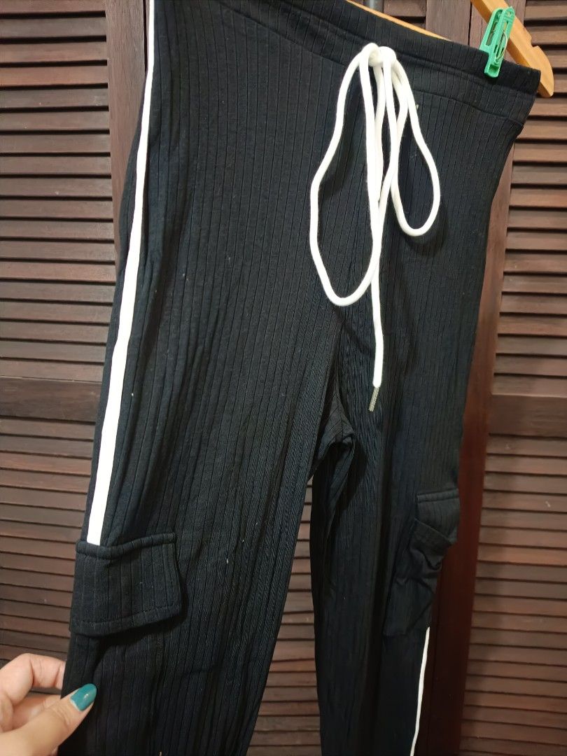 Jogging Pants (Category: Other Bottoms) located in Manila. Submitted by byjrb (Listing ID 1467192248, Image 3). Description: 🛍️ Brand-new items from SHEIN, Emery Rose, Zaful & more! Size : Small to Med Stretchable 📦 Shipping: LBC / J&T / Lalamove 💸 MOP: GCash / BPI only DM for inquiries! 💌.
