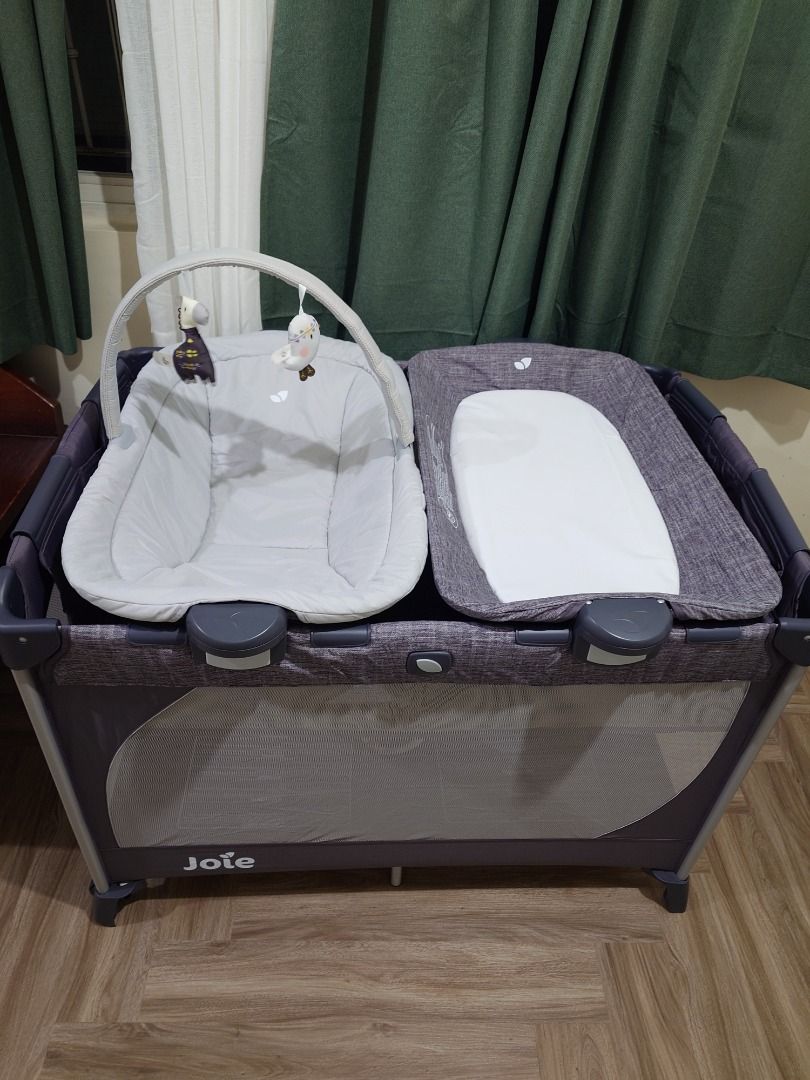 JOIE Commuter Change & Snooze (Category: Cots & Cribs) located in Manila. Submitted by markdegu (Listing ID 1467280785, Image 1). Description: Joie Commuter Change & Snooze w/ carry bag for the cot RFS: Decluttering.