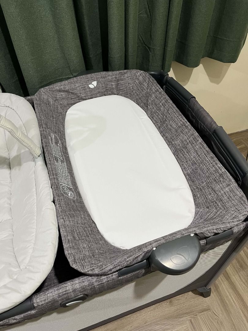 JOIE Commuter Change & Snooze (Category: Cots & Cribs) located in Manila. Submitted by markdegu (Listing ID 1467280785, Image 3). Description: Joie Commuter Change & Snooze w/ carry bag for the cot RFS: Decluttering.