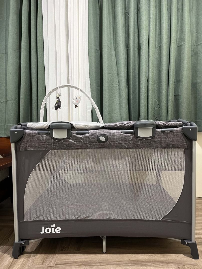 JOIE Commuter Change & Snooze (Category: Cots & Cribs) located in Manila. Submitted by markdegu (Listing ID 1467280785, Image 2). Description: Joie Commuter Change & Snooze w/ carry bag for the cot RFS: Decluttering.