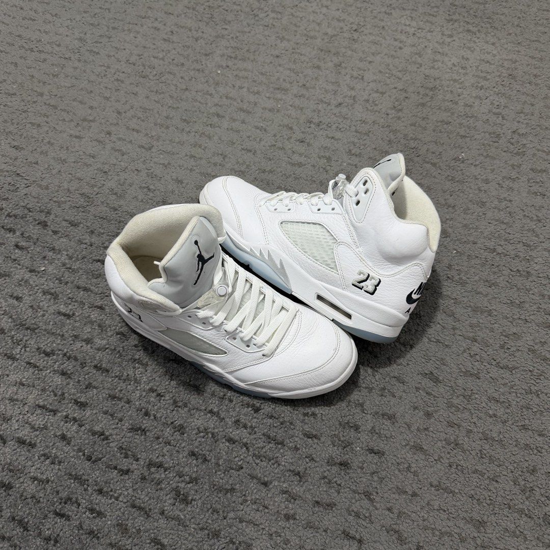 Jordan 5 “White Metallic” (Category: Sneakers) located in Cavite. Submitted by acentials (Listing ID 1467171019, Image 1). Description: Jordan 5 “White Metallic” sz 8.5m / used once (pair only) Php 3,498.