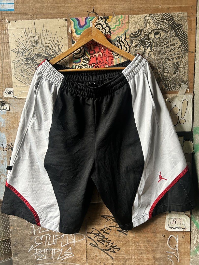 Jordan Ferrari overall (Category: Shorts) located in Caloocan City. Submitted by wadxxx (Listing ID 1467345893, Image 2). Description: For sale!! Jordan ferrari ov Sz large buttom Sz xlarge top Excellent condition Unli vc Pm for details.
