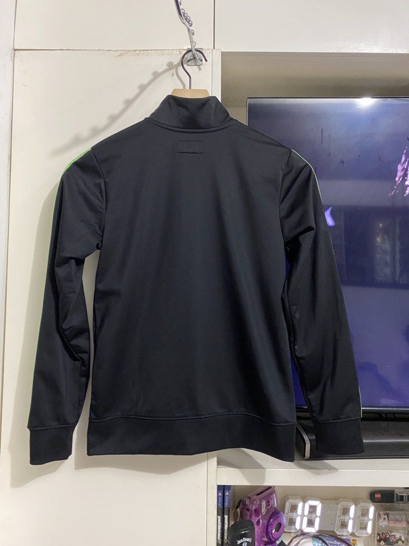 Jordan flight Track Jacket (Category: Babies & Kids Fashion) located in Santa Maria. Submitted by jordangail (Listing ID 1467223099, Image 2). Description: Jordan flight track jacket Full zip 12-13yo 17x24.5 9.9/10 excellent No issue Pasok small womens/ unisex teens 100% polyester Mine na Gcash Jnt God bless.