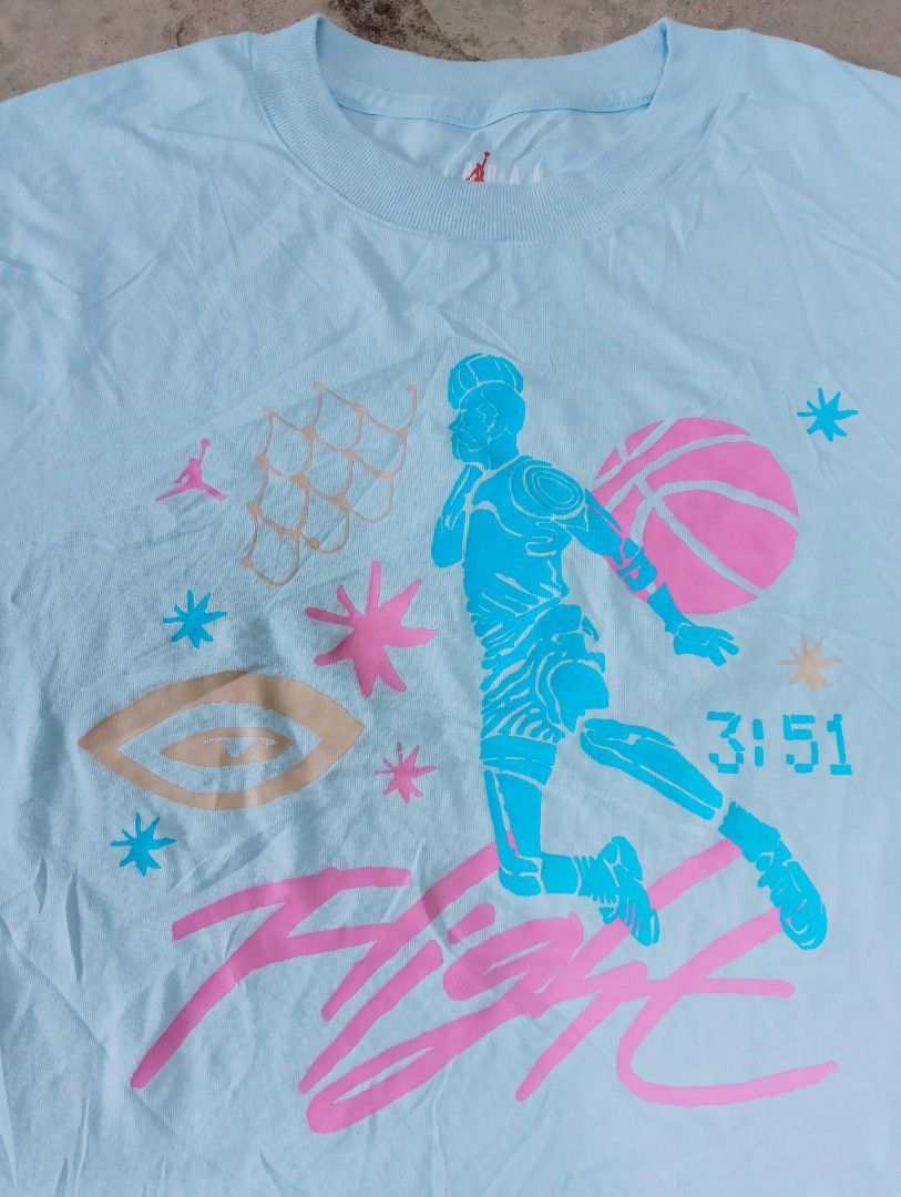Jordan for her shirt (Category: Activewear) located in Subic. Submitted by gentlecloud-8030a3 (Listing ID 1467359506, Image 2). Description: Jordan Flight Shirt for womens size M loose fit to L as new condition 400+ship.