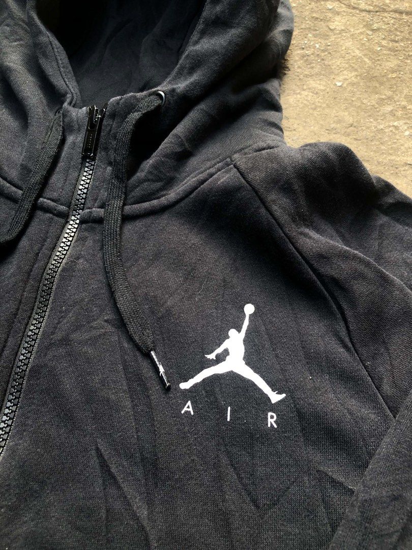 JORDAN FULL-ZIP (Category: Coats, Jackets and Outerwear) located in Bacolod City. Submitted by truk_thrift (Listing ID 1467287736, Image 2). Description: .