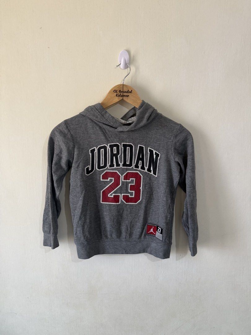 Jordan hoodie (Category: Babies & Kids Fashion) located in Angeles City. Submitted by buyforless04 (Listing ID 1467301028, Image 1). Description: 6-7.