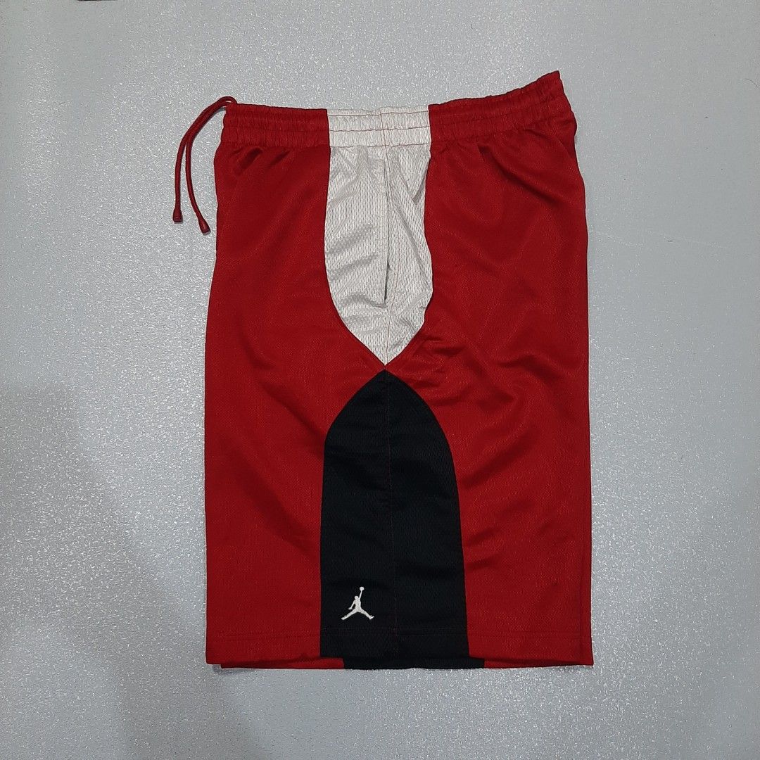 JORDAN SHORT (Category: Shorts) located in San Carlos. Submitted by denzel999 (Listing ID 1467329201, Image 1). Description: Goodcondi minimal lints no issue.