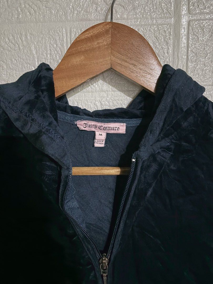 juicy couture (Category: Coats, Jackets and Outerwear) located in Santa Rosa. Submitted by jeremydeas56388 (Listing ID 1467339953, Image 2). Description: size medium no issue .