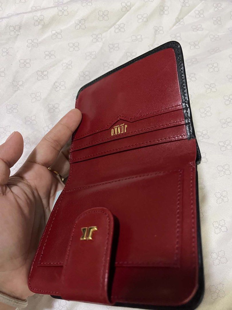 Junko Wallet Japan (Category: Wallets & Card holders) located in Manila. Submitted by dripdistrict (Listing ID 1467334817, Image 1). Description: Like new Made in Japan wallet .