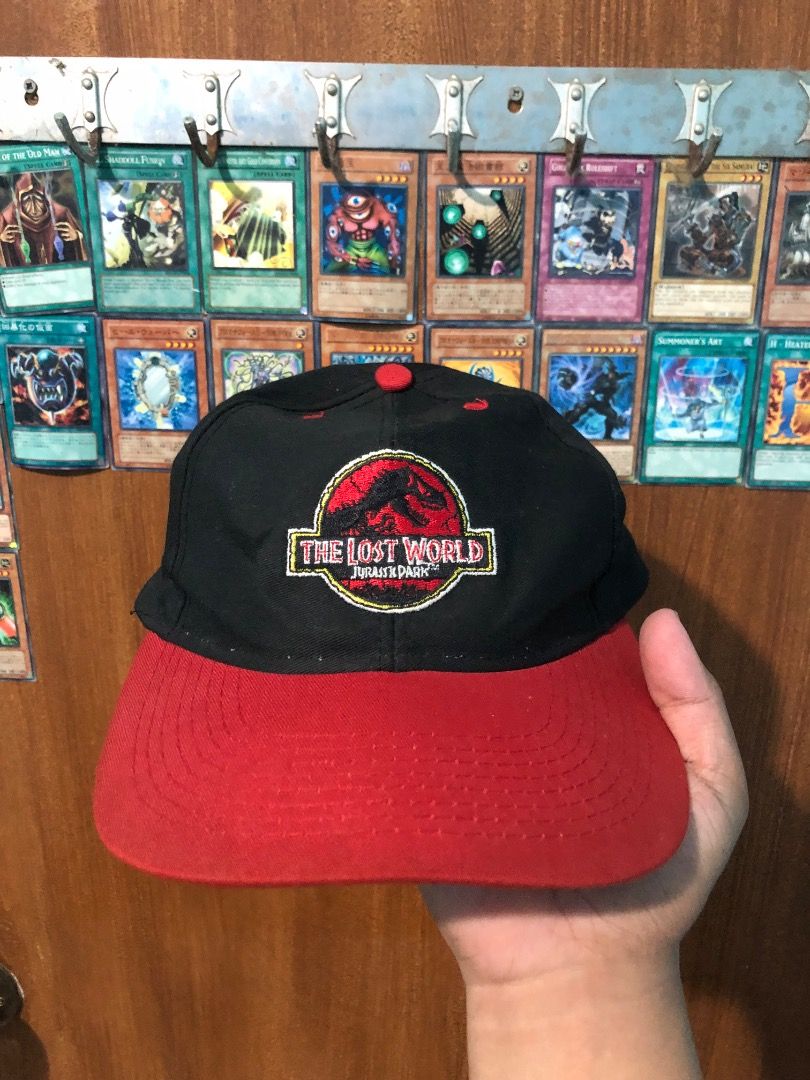 Jurassic Park cap (Category: Caps & Hats) located in San Fernando. Submitted by markhy00 (Listing ID 1467314666, Image 1). Description: - Vintage 1997 The Lost World Jurassic Park cap - Official Universal City Studios and Amblin merchandise tag no issue very good condition need wash only.