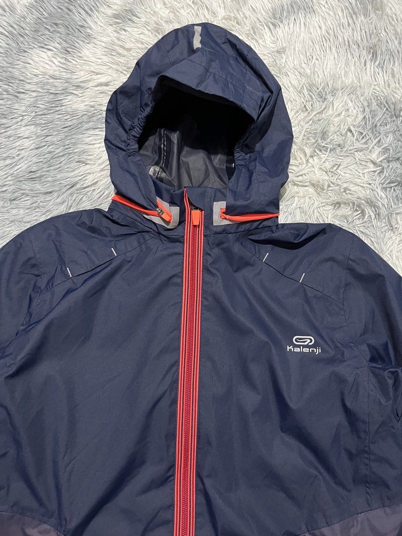 Kalenji Decathlon Rain Jacket (Category: Coats, Jackets and Outerwear) located in Sasmuan (Sexmoan). Submitted by winterclothes.ph (Listing ID 1467330278, Image 2). Description: Kalenji Decathlon Rain Jacket Small women’s Width 18.5 Length 23.5 b25 Excellent Condition .