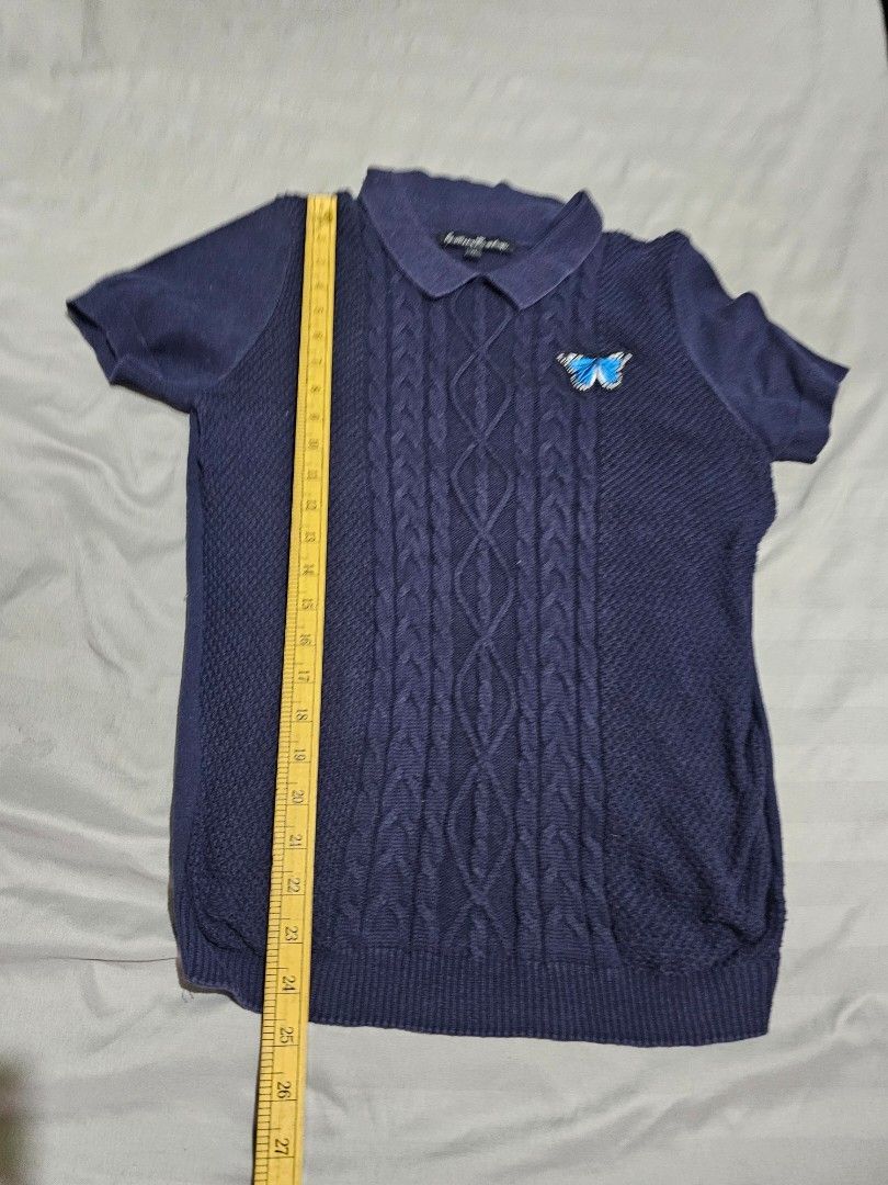 Kamiseta knitted top blouse Large (Category: Blouses) located in Manila. Submitted by onlinesmartshopping12 (Listing ID 1467294620, Image 3). Description: no issue stretchable.
