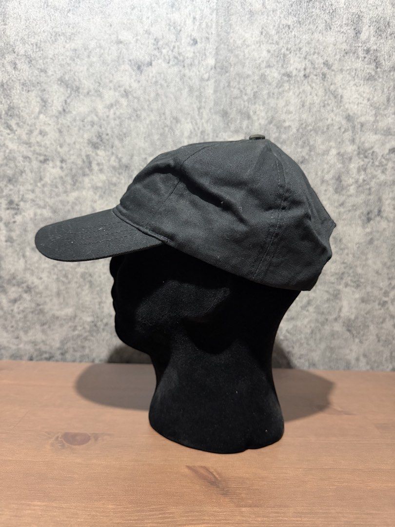 Kangol x Clot - Split Design Cap (Category: Caps & Hats) located in Cavite. Submitted by commoncourtesy (Listing ID 1467323890, Image 2). Description: One size fits all.