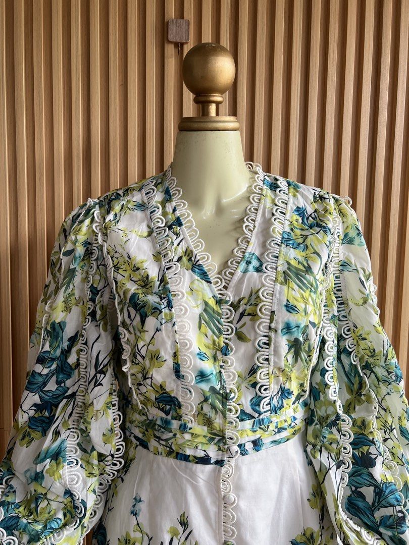 Karen Millen (Category: Dresses) located in Lipa City. Submitted by thyra06 (Listing ID 1467188311, Image 3). Description: Karen millen issue cut tag soo pretty actual.