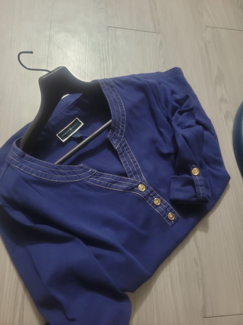 Karen Scott Navy Blue top.as new (Category: Blouses) located in Los Banos. Submitted by lopecruz (Listing ID 1467295628, Image 2). Description: armpit : 24" length : 26" like new, no flaws no kupas M-L.