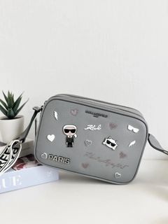 (Category: ) located in . Submitted by fashion_for_uph (Listing ID 1467360270, Image 1). Description: .