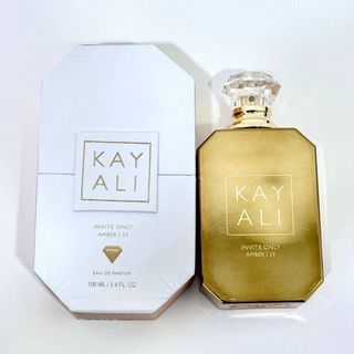 (Category: ) located in . Submitted by fragranceParfumdealer (Listing ID 1467173426, Image 1). Description: .