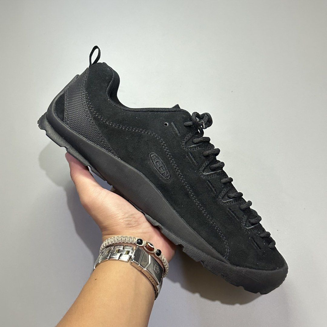 KEEN JASPER Tri black (Category: Sneakers) located in Baguio. Submitted by macshop_items (Listing ID 1467294308, Image 2). Description: KEEN JASPER Tri black - Size 10us(28cm) - Good as new ₱ 3,489 + sf .