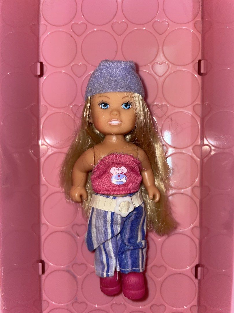 Kelly and Simba Mini Dolls Take All (Category: Kids Toys) located in Quezon City. Submitted by gems4sale (Listing ID 1467295417, Image 2). Description: As is Needs cleaning No crack necks 2 Kelly Dolls and 11 Simba Dolls.
