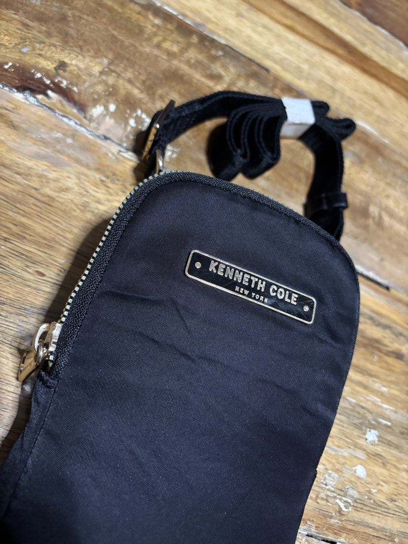 Kenneth cole mini sling bag (Category: Cross-body Bags) located in Cagayan de Oro. Submitted by kirkwax_4 (Listing ID 1467275533, Image 3). Description: Kenneth cole karen mini sling bag 7.5x5 approx Xcellent-like new No issue 1k.