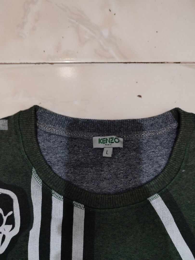 KENZO 2015 MULTI ICON COLLAGE SWEATSHIRT LIMITED EDITION (Category: Luxury Apparel) located in Pagadian. Submitted by miraculouspat (Listing ID 1467273637, Image 3). Description: L 26 W 20 NO ISSUE KENZO IS EMBROIDERED AUTHENTIC.