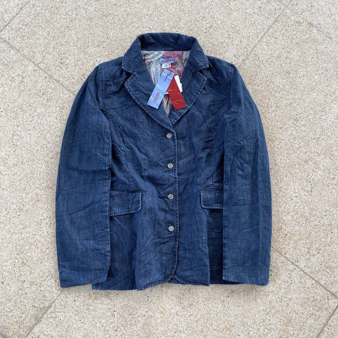 Kenzo Paris (Category: Coats, Jackets and Outerwear) located in Isabela. Submitted by islandsrelics (Listing ID 1467346802, Image 1). Description: .