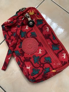 (Category: ) located in . Submitted by thriftbyserichachichot (Listing ID 1467185531, Image 1). Description: .