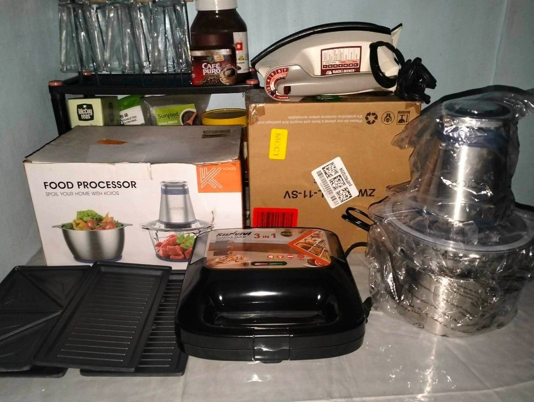 Kitchen Appliances Bundle Koios Sunvivi Black & Decker (Category: Cookware & Accessories) located in Manila. Submitted by Dnryn (Listing ID 1465988158, Image 2). Description: - Bundle includes: Koios food processor, Sunvivi 3-in-1 sandwich maker (with extra plates), and Black & Decker iron - Perfect all-in-one starter kit for your kitchen and home needs - Well-maintained and neatly packed in their original boxes - Selling as a complete set (no in
