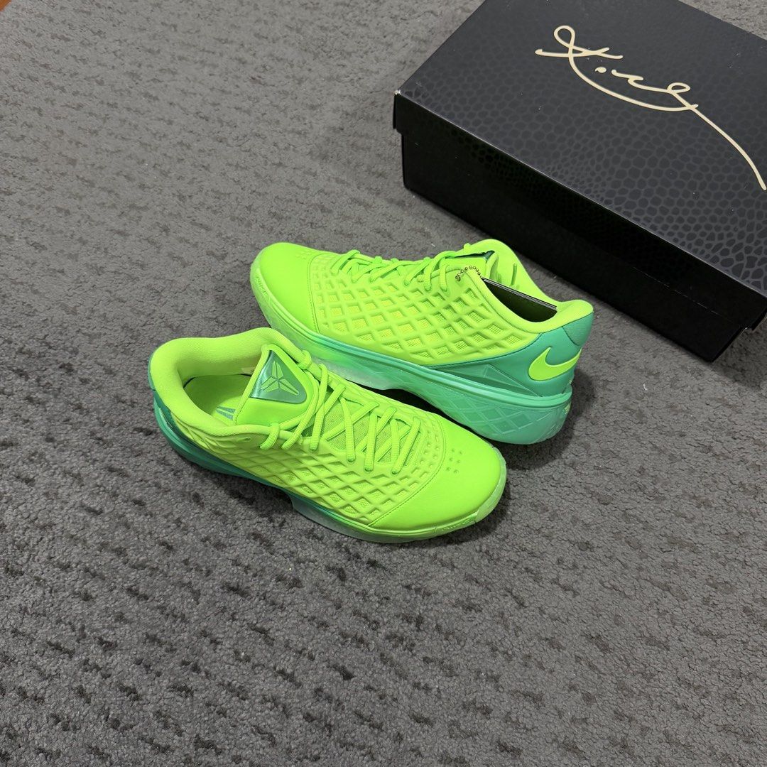 Kobe 3 “Grinch” (Category: Sneakers) located in Cavite. Submitted by acentials (Listing ID 1467171668, Image 1). Description: Kobe 3 low protro “Grinch” sz 9m / new Php 10,498.