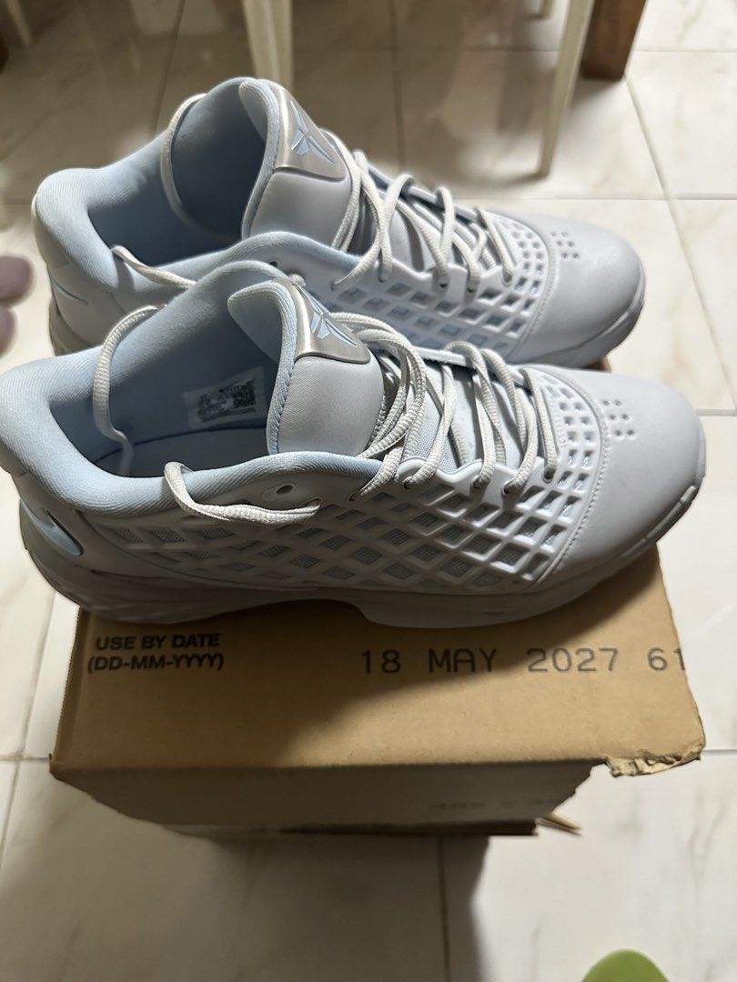 Kobe 3 Protro (Category: Sneakers) located in Quezon City. Submitted by rickjasond04757 (Listing ID 1467352709, Image 3). Description: Kobe 3 Protro size 11 Used once sa wooden court With original box 9k nego.