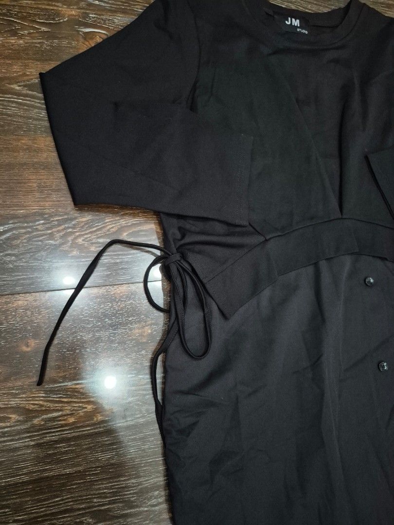 Korean Black Long Dress (Category: Dresses) located in Santa Cruz. Submitted by deenem (Listing ID 1467178712, Image 3). Description: Like New😍👌 No flaws👌 Can fit M-L Asian (Measurements laid flat in inches) Bust:19-19.5 Armhole:8.5 Lenght: 39.