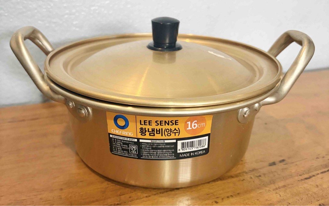 Korean Pot with Lid 16cm (Category: Cookware & Accessories) located in Quezon City. Submitted by gchua888 (Listing ID 1467168696, Image 1). Description: Location: QC RFS: Decluttering Mode of payment: Gcash or BDO only No meetups. No bogus buyers and joy reservers. No cancellation of confirmed orders. No return, no exchange. .
