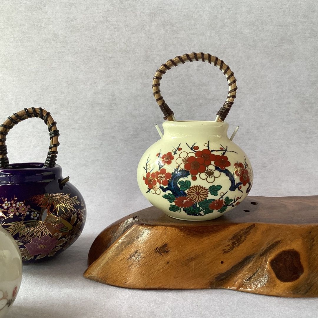 Kutani Ware Vase/ Toothpick Holder; signed (Category: Vases & Decorative Bowls) located in Davao. Submitted by eclectic1925 (Listing ID 1467332425, Image 3). Description: Php360 all 4 Kutani Ware Vase/ Toothpick Holder; signed *last pic for price reference only Please REVIEW PHOTOS We use 100% repurposed packaging materials SF starts at Php70 via Flash Express First to pay .
