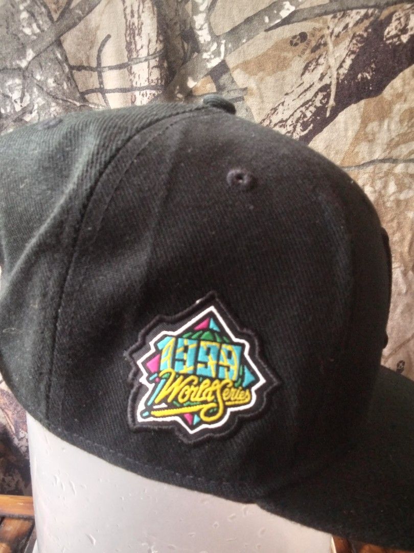 LA DODGERS TRIPLE BLACK NEW ERA SNAPBACK (Category: Caps & Hats) located in Manila. Submitted by known_as_kairu. (Listing ID 1467360742, Image 2). Description: .