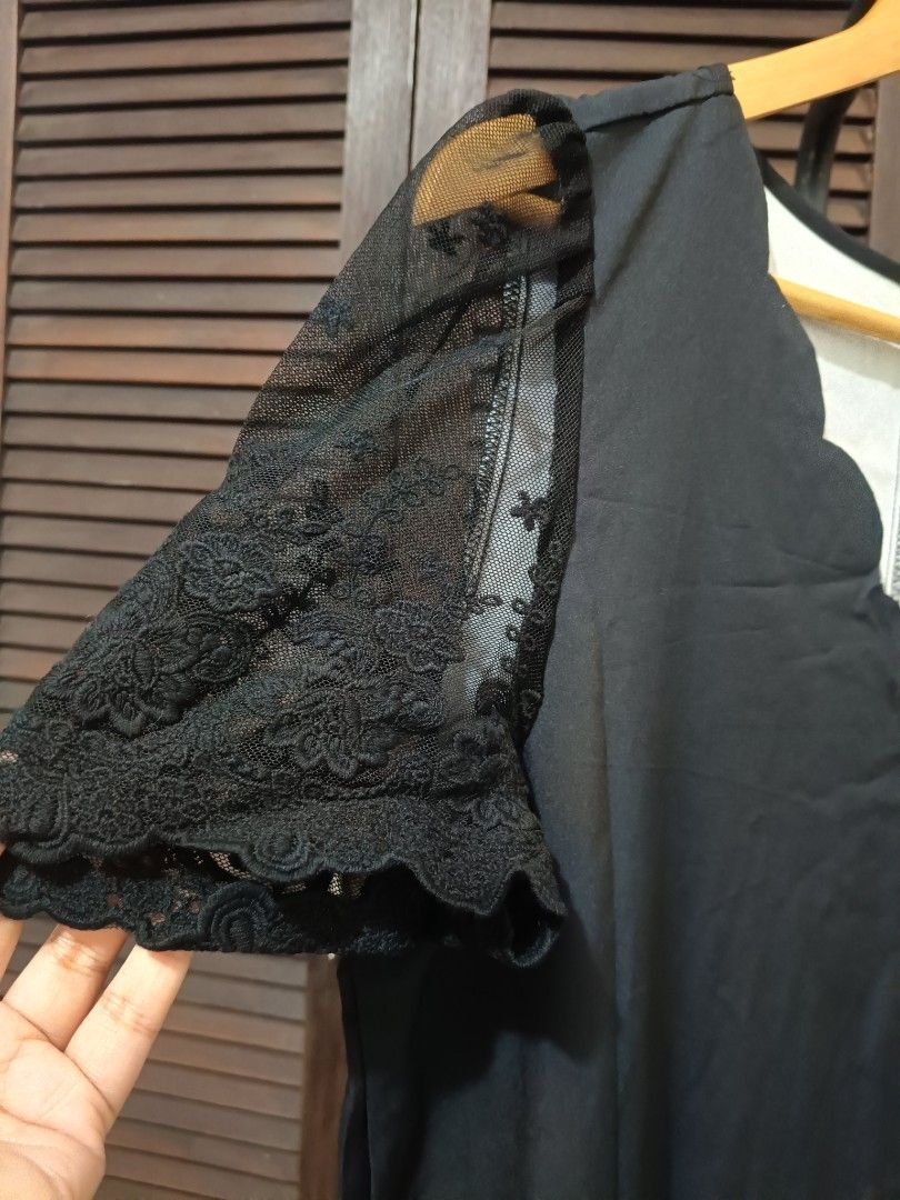 Lace Dress (Category: Dresses) located in Manila. Submitted by byjrb (Listing ID 1467266936, Image 2). Description: 🛍️ Brand-new items from SHEIN, Emery Rose, Zaful & more! Size : Large 📦 Shipping: LBC / J&T / Lalamove 💸 MOP: GCash / BPI only DM for inquiries! 💌.